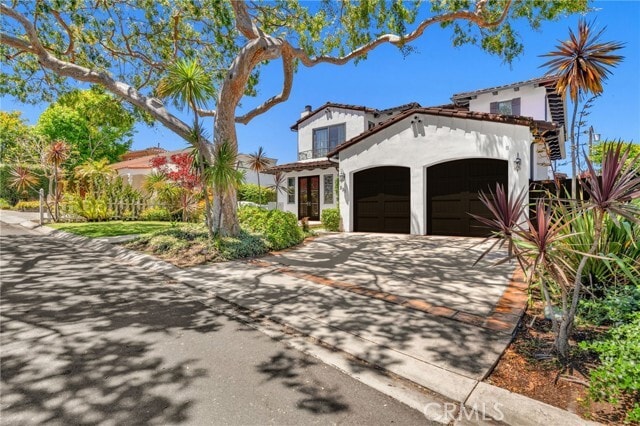 Building Photo - 221 Vía Alameda