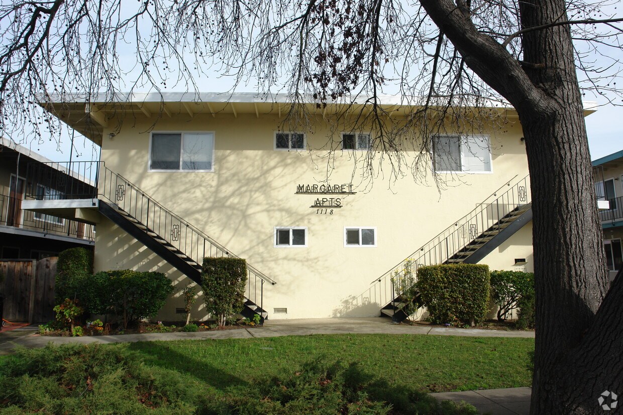 Building Photo - Margaret Apartments