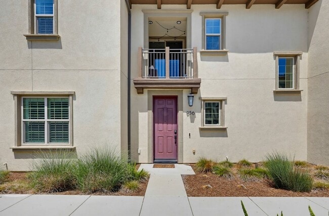Foto del edificio - 956 Blackstone Dr