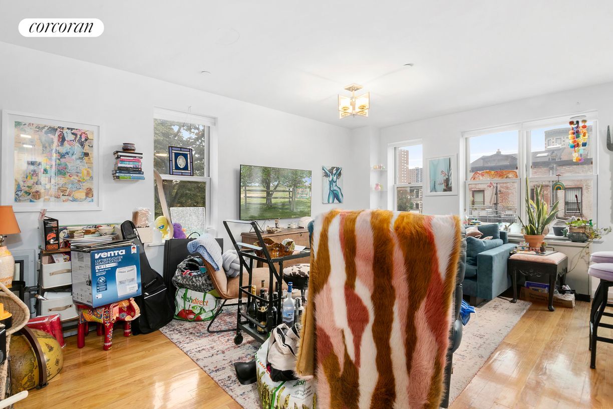 Foto del edificio - 367 Waverly Ave