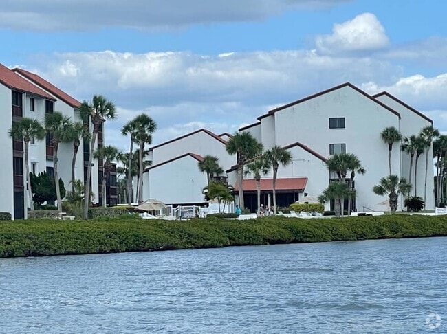 Building Photo - 1628 Stickney Point Rd