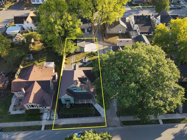 Building Photo - 1383 Cherry St