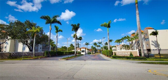 Foto del edificio - 6175 NW 186th St