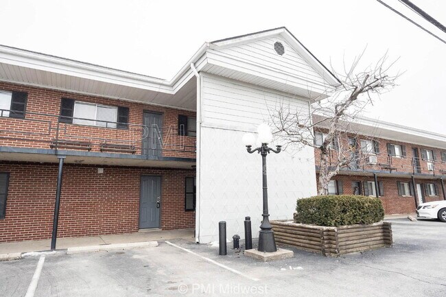 Foto del edificio - 7046 US-36