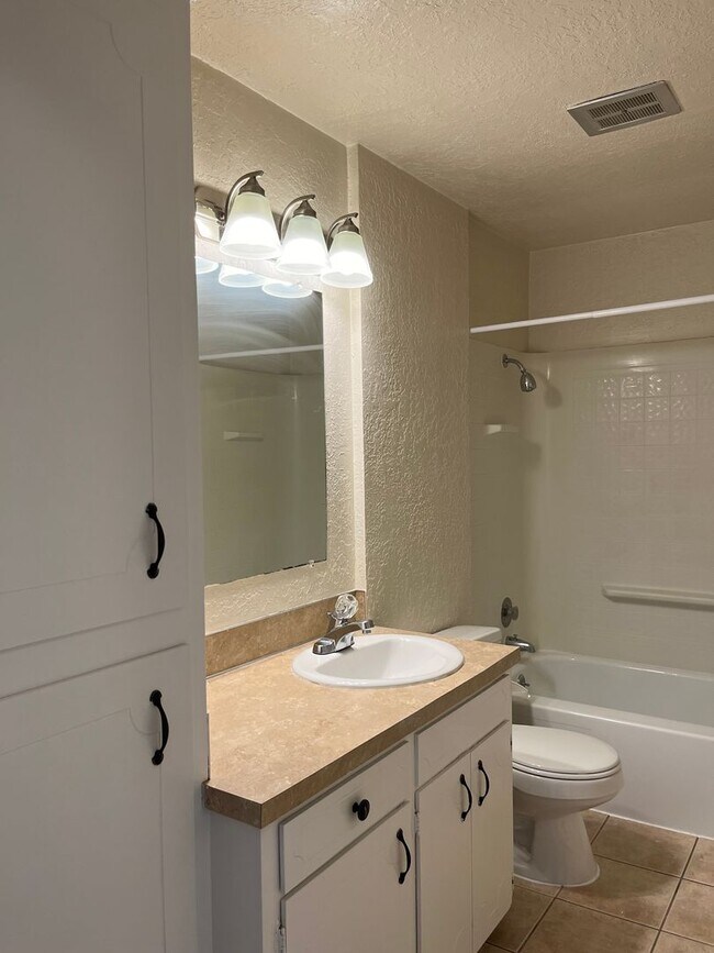 Foto del edificio - 3418 Liberty Rd S
