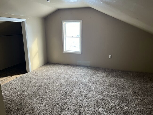 Foto del edificio - 633 E 11th St