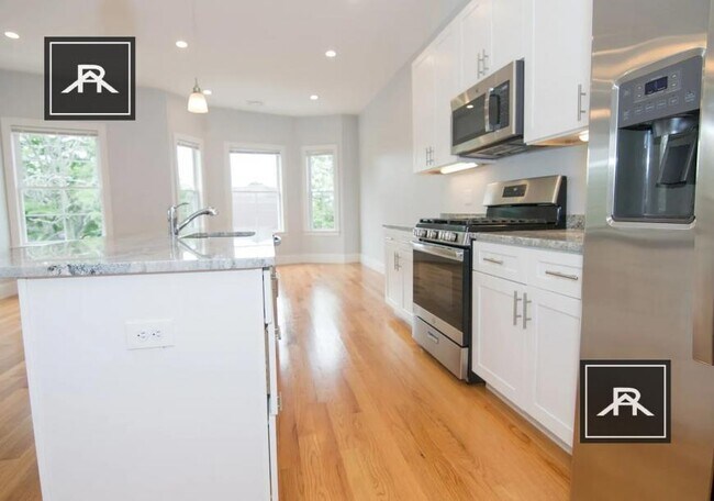 Foto del edificio - 4 bedroom in Allston MA 02134