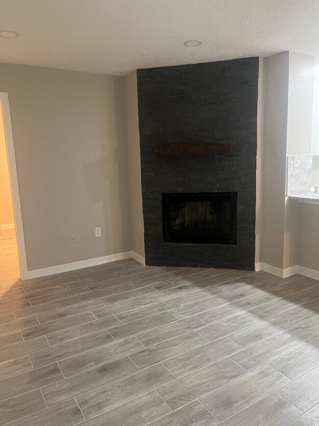 Building Photo - 260 El Dorado Blvd