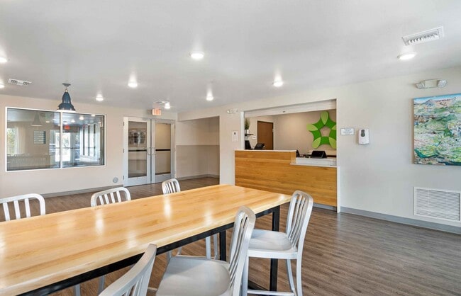 Building Photo - Furnished Studio-Orlando - Kissimmee