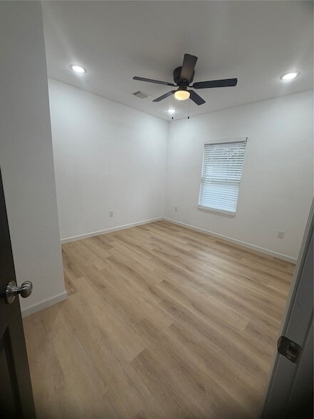 Foto del edificio - 711 Staitti St