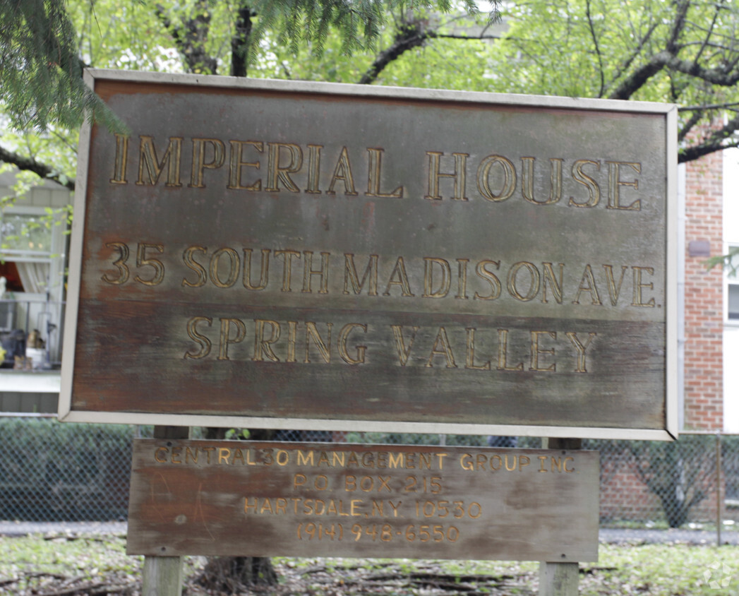 Building Photo - Imperial House