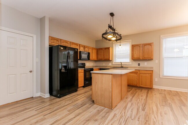 Building Photo - 9718 Rhodes Ln