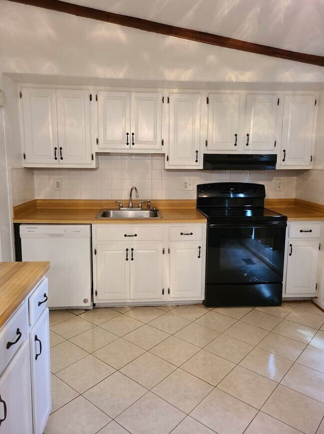 Foto del edificio - FRESH & READY IN COLUMBIA 3/2 SF HOME