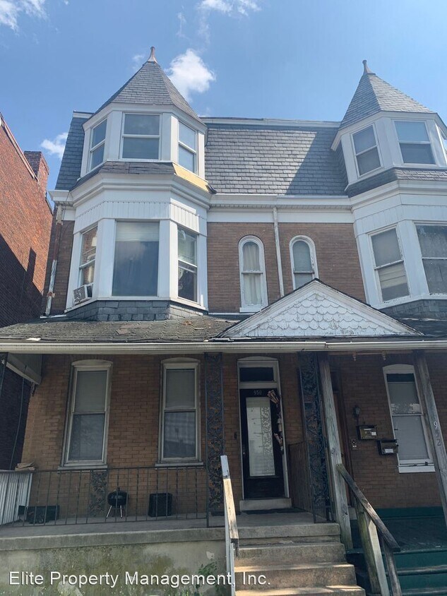 Primary Photo - 2 br, 1 bath House - 950 W Princess St., U...