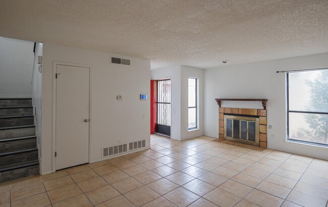 Building Photo - 1703 Calle Paz Pl