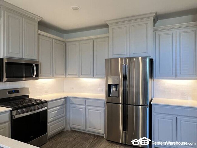 Building Photo - FOR RENT - MOVE IN READY - 2BEDS 2.5BATHS ...