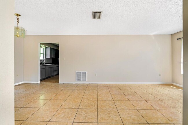 Foto del edificio - 951 Beau Court Orange City, FL 32763-Back Unit