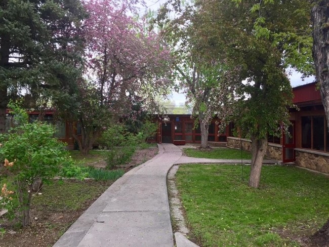 Building Photo - 622 Washakie St