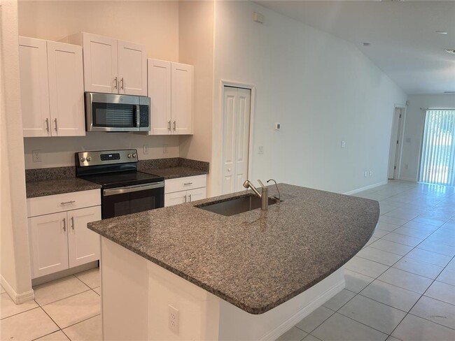 Building Photo - 5572 Blue Azure Dr