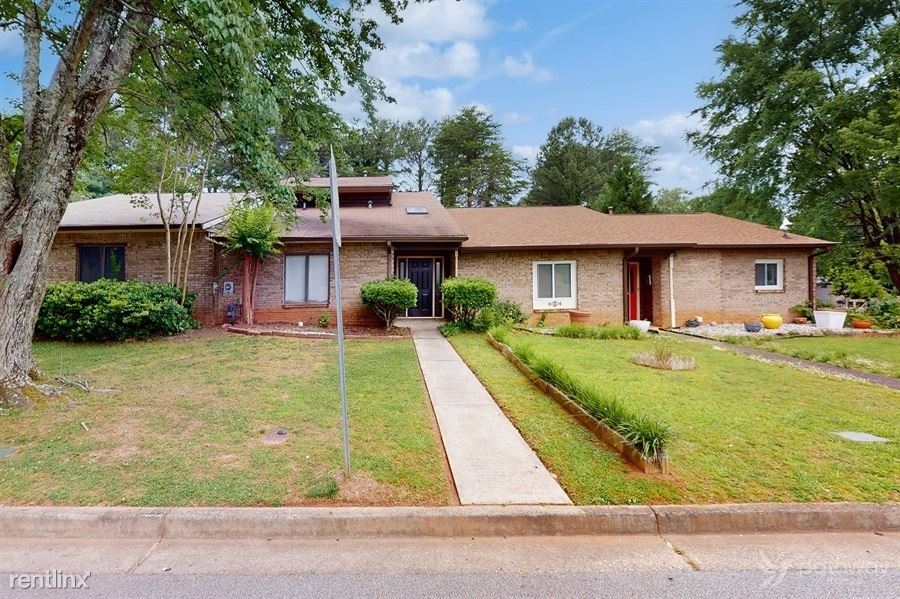 Primary Photo - 3 br, 3 bath Townhome - 1443 Stoneleigh Way