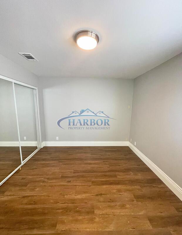 Building Photo - 2405 Vanderbilt Ln