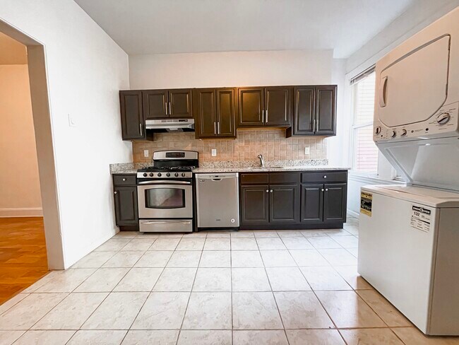 Building Photo - 344 Bramhall Ave