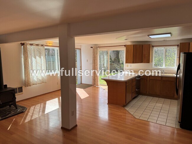 Foto del edificio - Basement apartment in a house