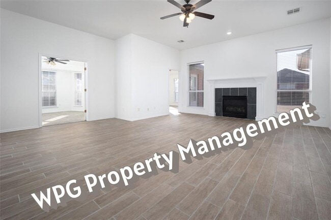 Building Photo - 3612 Crail Dr