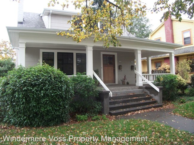 Building Photo - 2236 NE 44th Ave