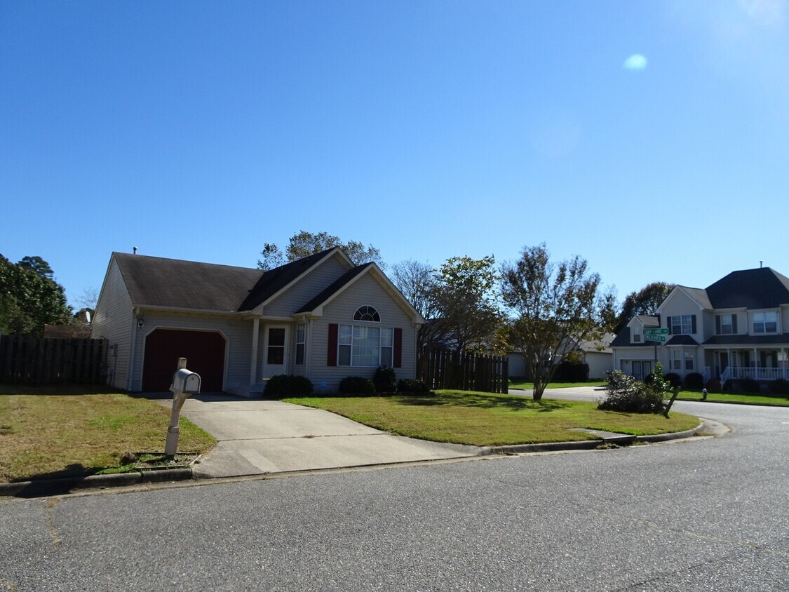 Foto principal - Single Family Ranch in Fawn Lake Newport N...