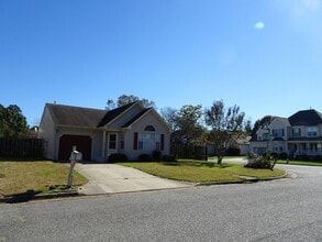 Building Photo - 812 Wilderness Way