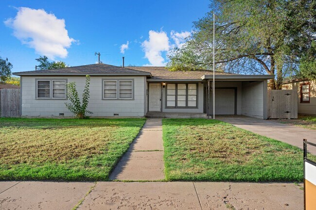 Building Photo - Updated 3 Bedroom 1 Bathroom house!