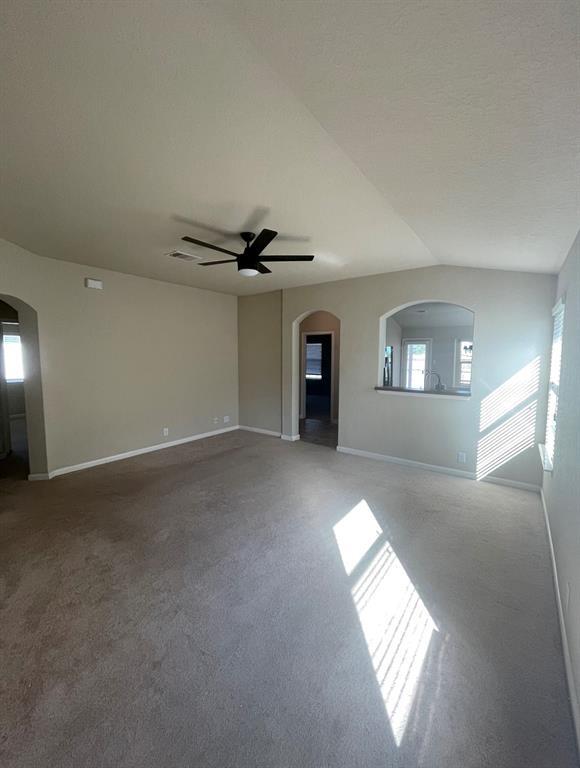 Foto del edificio - 582 Briggs Dr