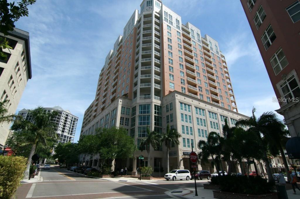 Foto principal - 1350 Main St