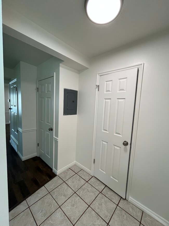 Building Photo - 2369 W 510 N