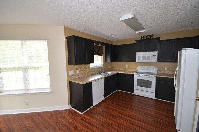 Building Photo - 14212 Bernardy Ln