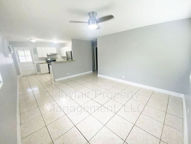 Building Photo - 5812 Banana Rd
