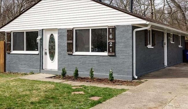 Photo - 1621 Linnbrook Dr House