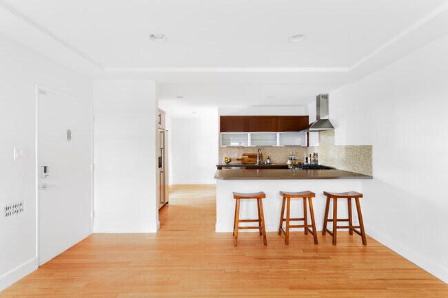 Foto del edificio - 1406 Maple St
