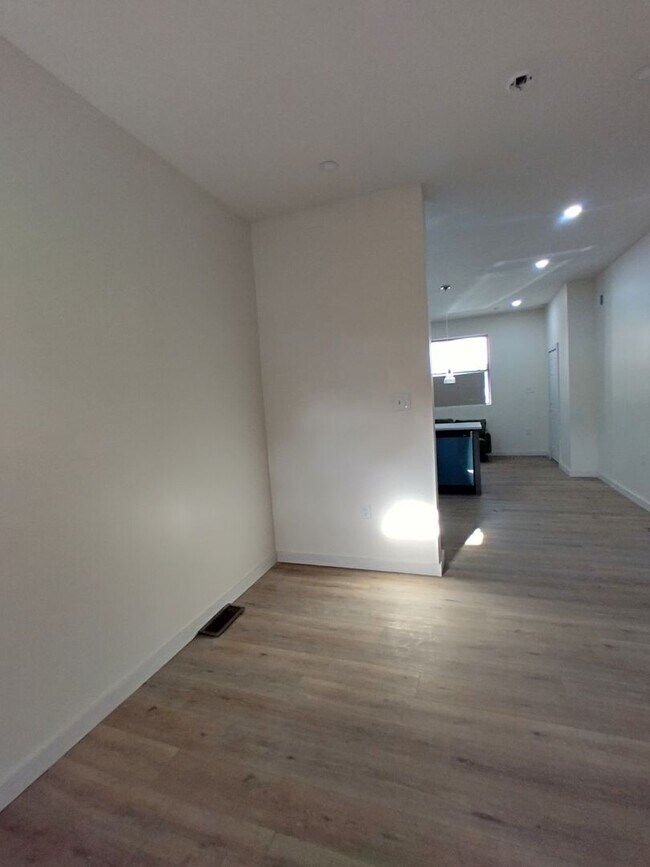 Foto del edificio - 1518 W Lehigh Ave