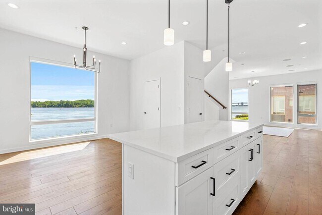 Foto del edificio - 3213 Birchview Walk