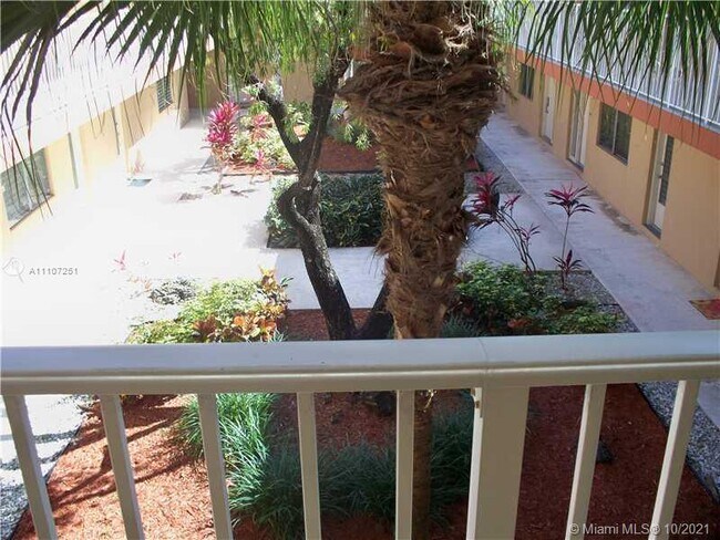 Foto del edificio - 7711 SW 56th St