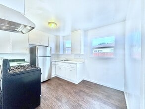 Building Photo - 277 Cherry Way