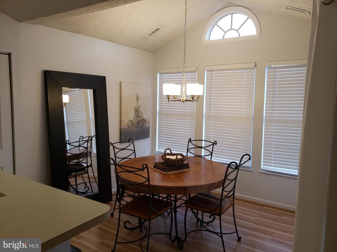 2458 Apple Blossom Ln Unit 304, Odenton, MD 21113 Room for Rent in