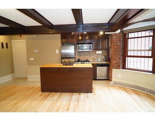 Foto del edificio - 346 Beacon St