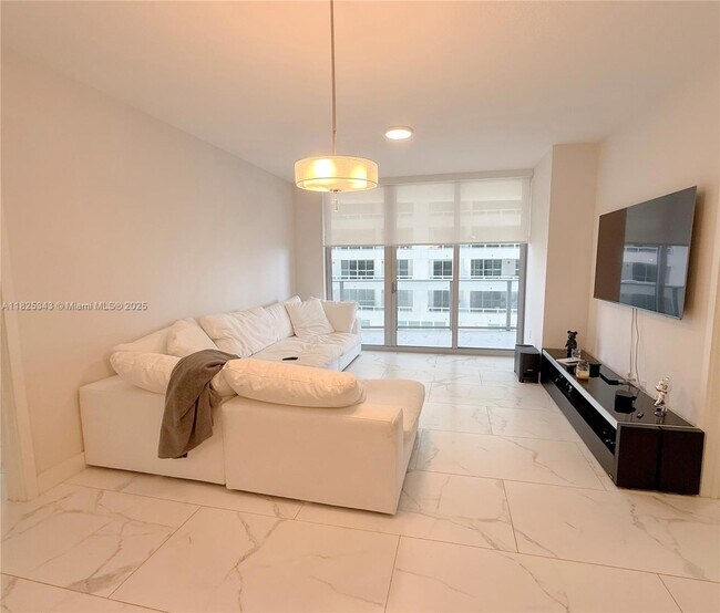 Foto del edificio - 488 NE 18th St