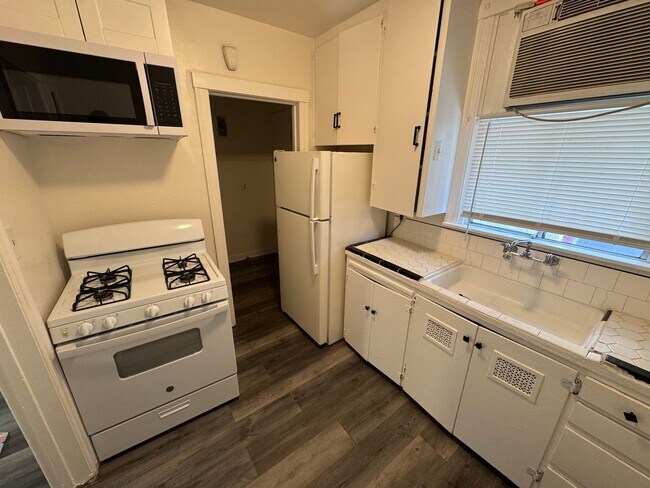 Foto del edificio - 819/824 Oak St