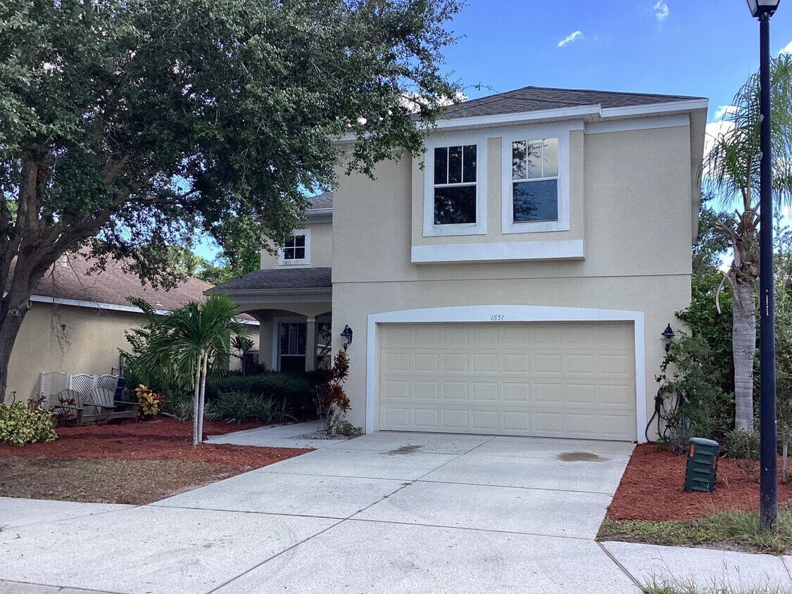 Foto principal - 1651 Mellon Way