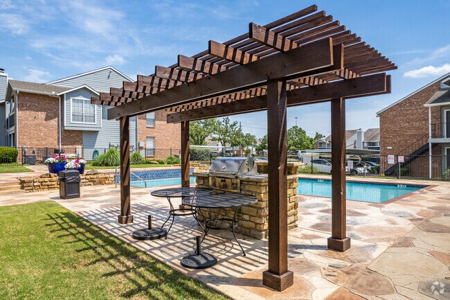 Cocina al aire libre - Woodbridge Apartments