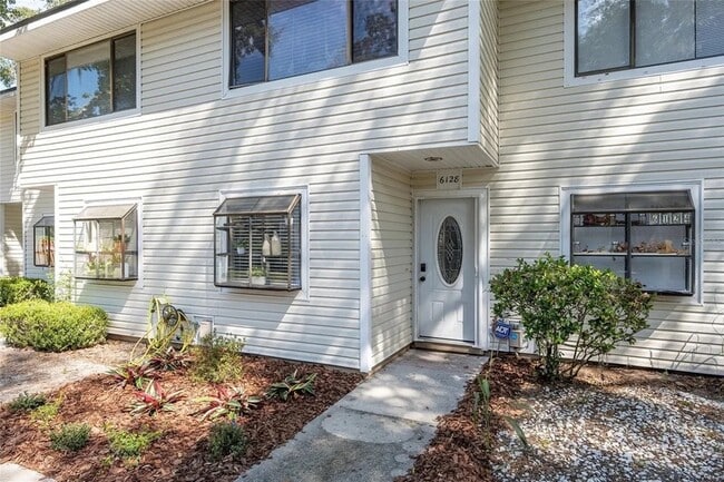 Building Photo - 6128 SW 8th Pl